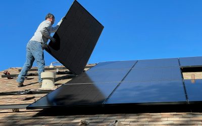 Kan man kombinera takbyte med solpanelinstallation?